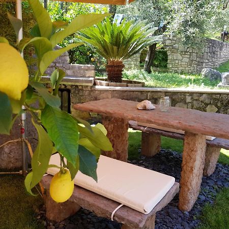 Guesthouse "Villa Tamas" Limone sul Garda Exterior photo