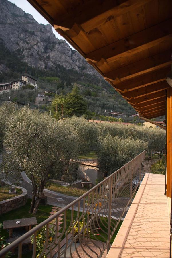 Guesthouse "Villa Tamas" Limone sul Garda Exterior photo