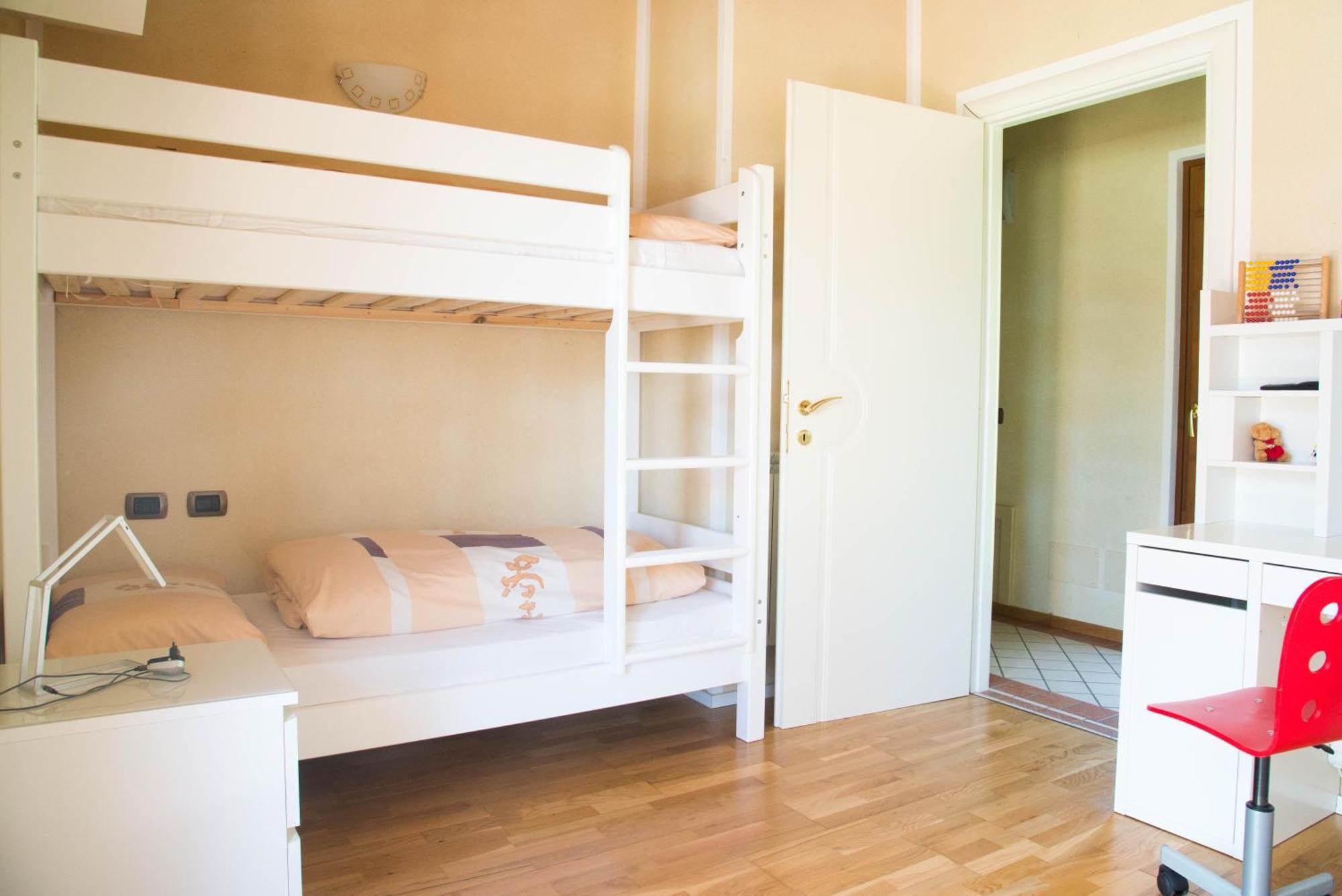 Guesthouse "Villa Tamas" Limone sul Garda Exterior photo